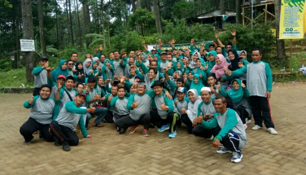 Outbound Motivasi Kelompok Kerja Guru Madrasah Ibtidaiyah Tuban