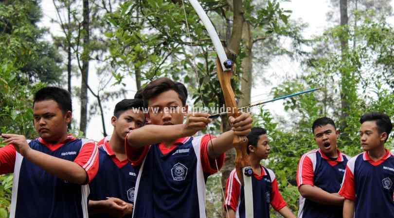 Outbound Motivasi Siswa