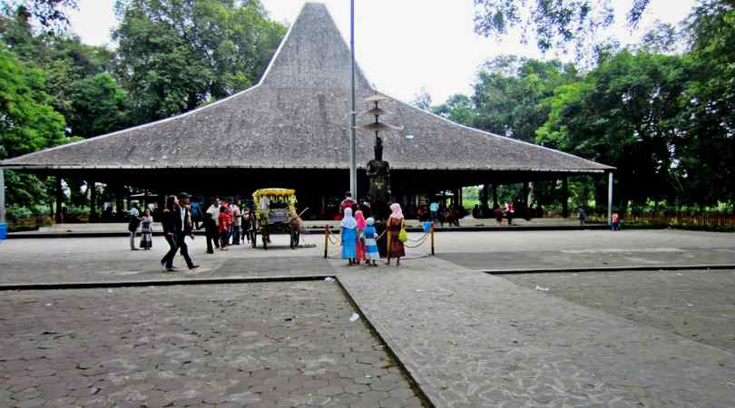 Wisata Sejarah di Mojokerto