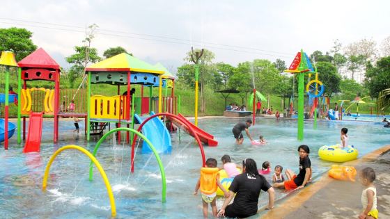 Joglo Park Pacet