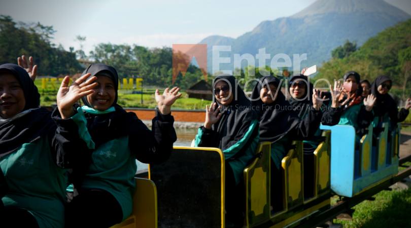 Wisata Sawah Sumber Gempong Trawas Mojokerto