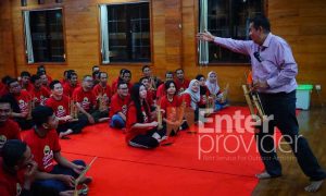 outbound team building dengan kesenian angklung